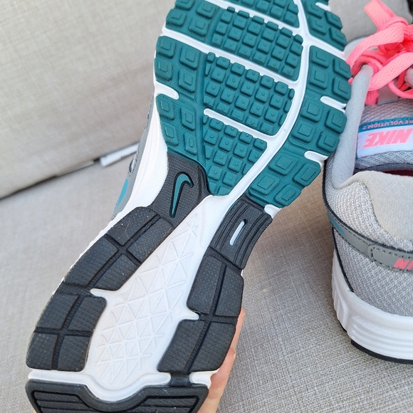 New Nike Revolution 2 Women's Gray Turquoise Pink Running Shoes 554902 Sz 5 - Picture 6 of 7
